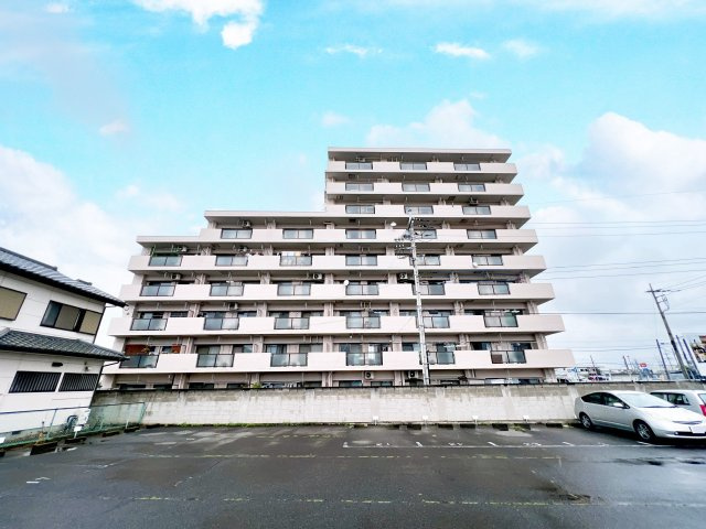 ゼファー新町アーバンコート４階の外観