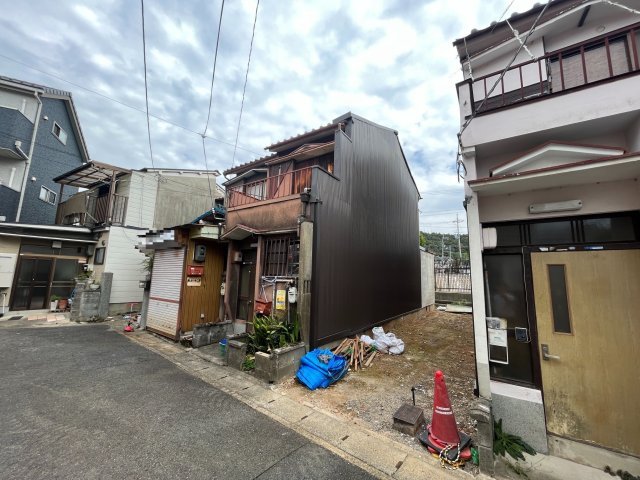 地下鉄・京阪『御陵』駅まで徒歩７分●現況更地●建築条件無し売土地●山科区御陵久保町の外観|現況 更地(令和５年１０月撮影)