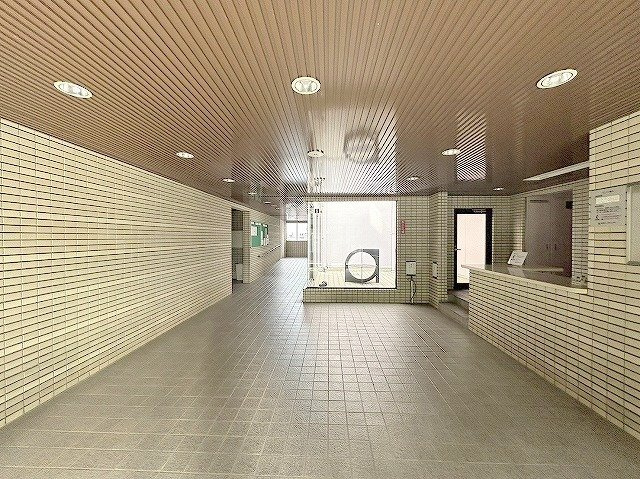 コスモ三郷パークステージのエントランス|エントランス内になります。