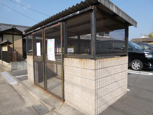 総社市中原のアパートのその他共用部分|敷地内ゴミＳＴ