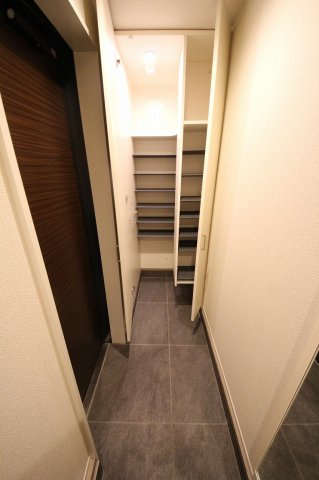【玄関】