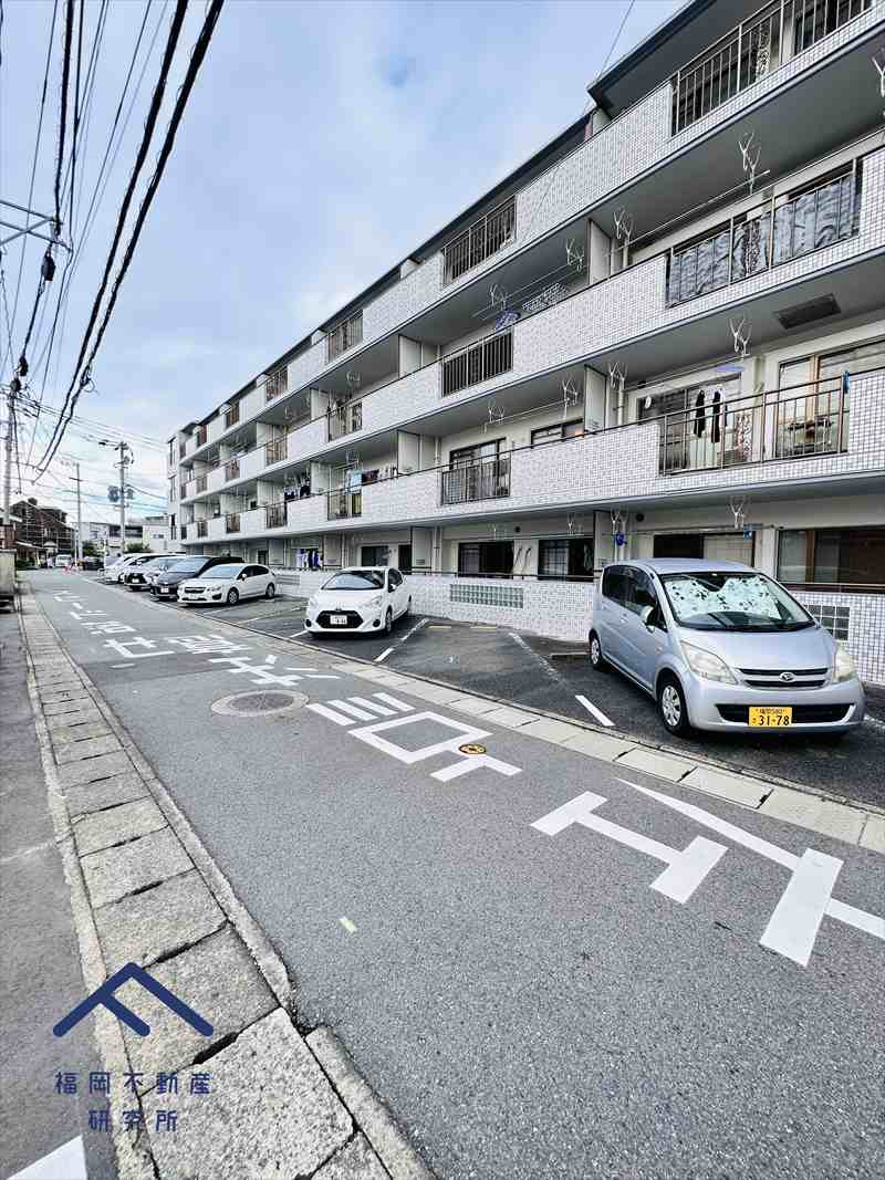 ビブレ唐原の駐車場