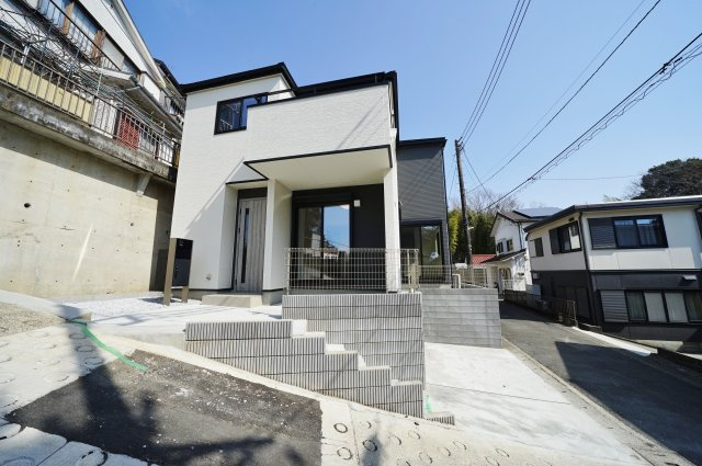 【横浜市旭区上川井町3055-10新築戸建て】★仲介手数料無料★（上川井小学校・都岡中学校）の外観