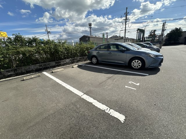 リッチキャッスルⅢの駐車場