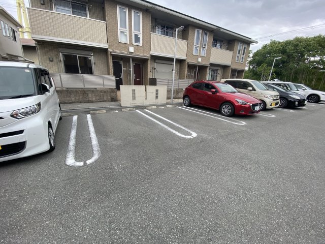 リュミエールｍ＆ｙ　Ａ棟の駐車場