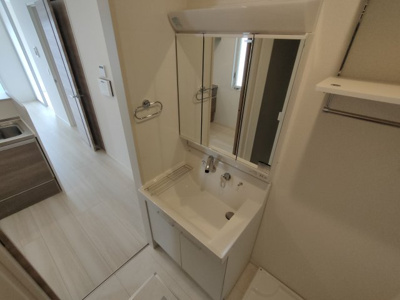 【独立洗面台】 | パークメゾン美幸町 | 独立洗面化粧台が付いています