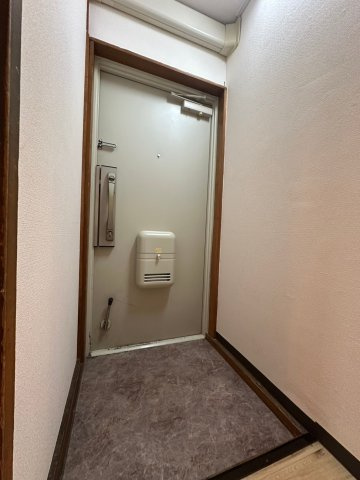 浪速コーポの玄関