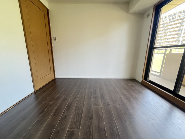 エバーランドシティ新・泉北4番館の洋室