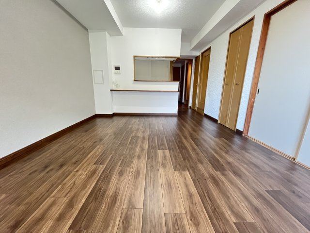 エバーランドシティ新・泉北4番館の居間・リビング