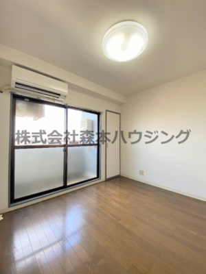 【洋室】 | 　京阪プリンスマンション | 明るい洋室です