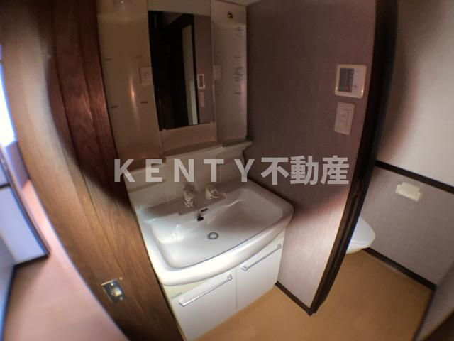 【独立洗面台】 | ウイング古屋Ⅱ | 朝の支度にも助かる、独立の洗髪洗面化粧台