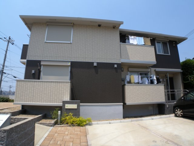 三木市緑が丘町西４丁目のアパート