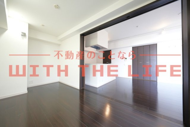 ALLEYⅢ（アレイスリー）【10,000円キャッシュバック対象物件】の洋室|キッチンでお料理をお楽しみください