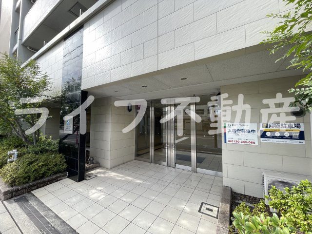CASSIA高井田North Courtのエントランス|落ち着いたエントランスです