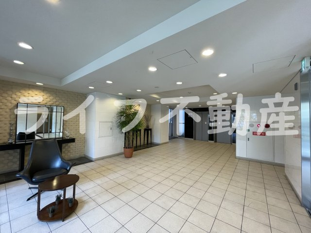 CASSIA高井田North Courtのロビー|ゆとりのあるロビーです