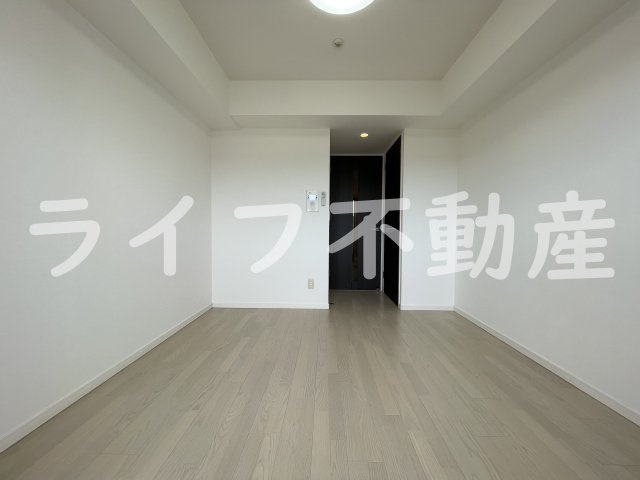 CASSIA高井田North Courtの寝室|広くて明るい寝室