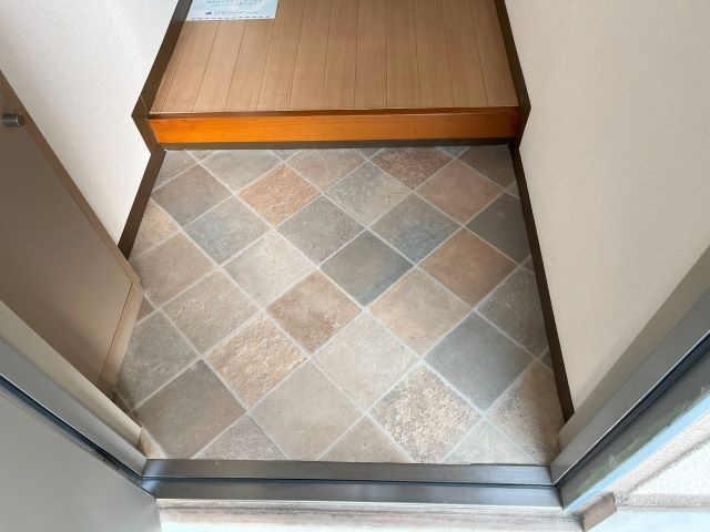 シャトレ手柄の玄関