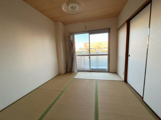 シャトレ手柄の和室