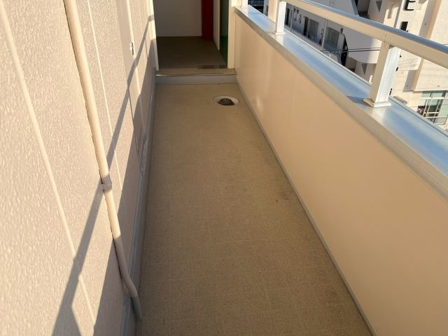 リーダーマンションのバルコニー