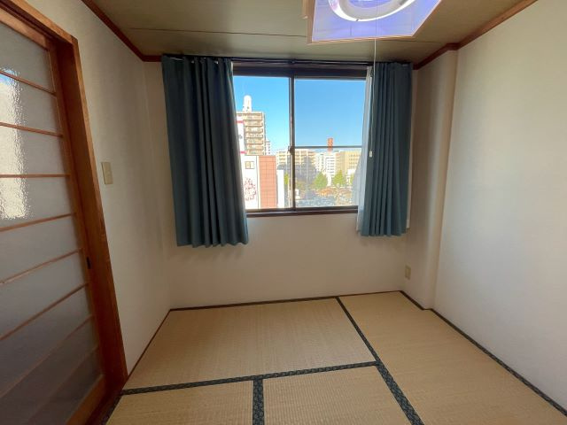 リーダーマンションの寝室