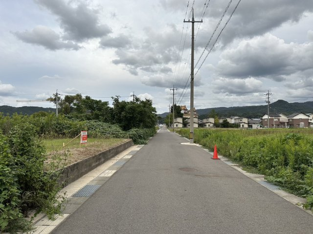 湯梨浜町龍島　土地の前面道路含む現地写真