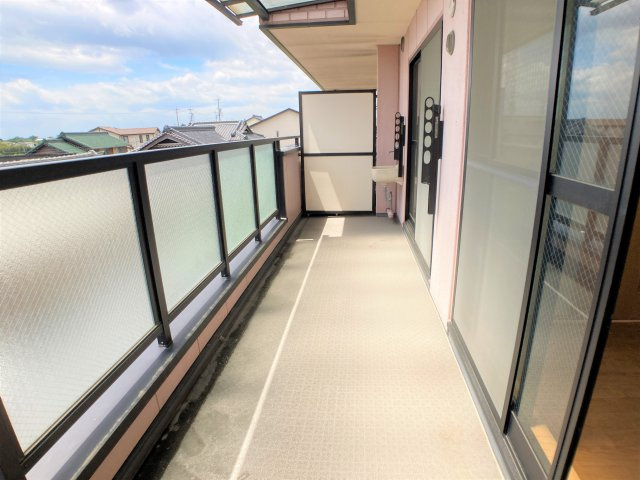 NEOのバルコニー|別部屋同一間取りのお写真となります。