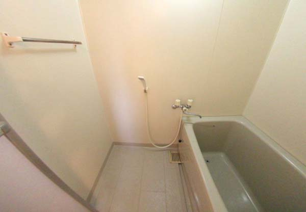 collection和泉府中の浴室|日々の疲れを癒すお風呂付です