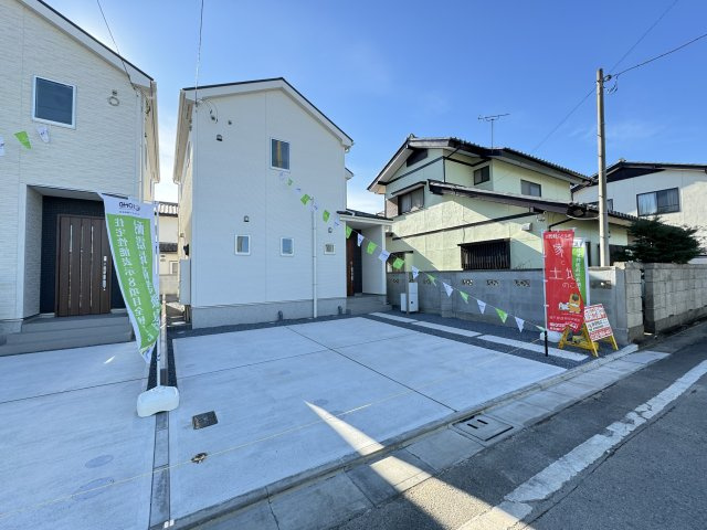 新築　前橋市上新田町23-1期　LIGNAGE　1号棟の駐車場|現地写真　駐車スペースは建物北側に並列2～3台分可能です！
