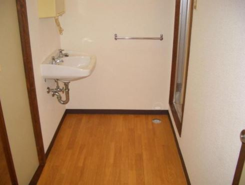 セントヒルの洗面所|明るい洗面所です