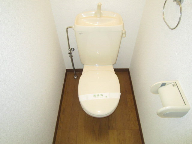 シャンソン 和泉中央のトイレ|ゆったりとした空間のトイレです