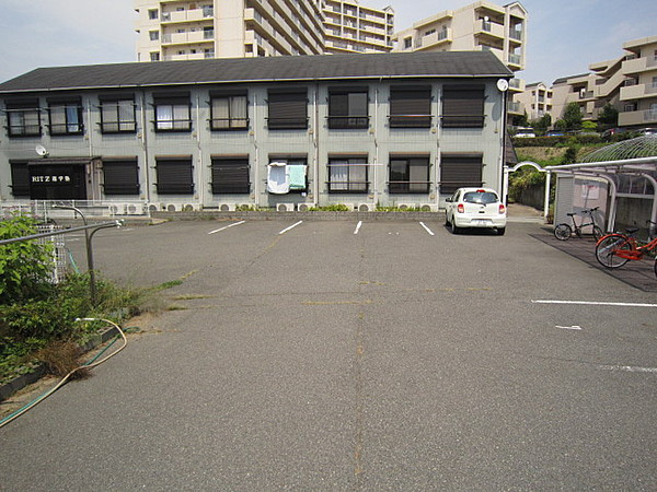 シャンソン 和泉中央の外観|おしゃれな外観です
