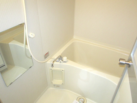 フォンテーヌ和泉の浴室|コンパクトで使いやすいお風呂です