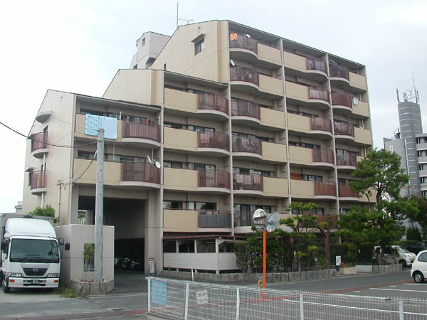 フローラル岸和田の外観|外観は落ち着いています