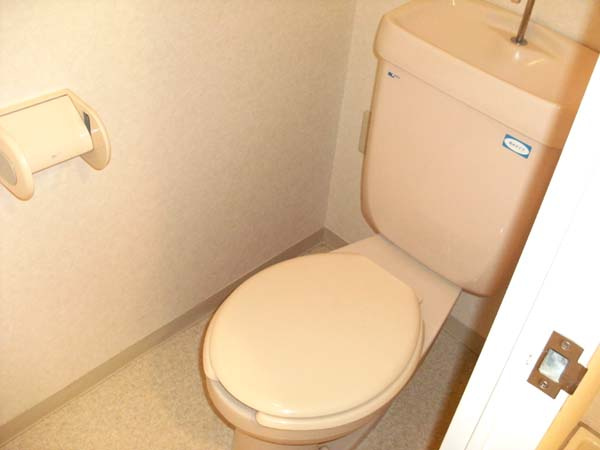 岸和田市上町のハイツのトイレ|トイレもきれいです