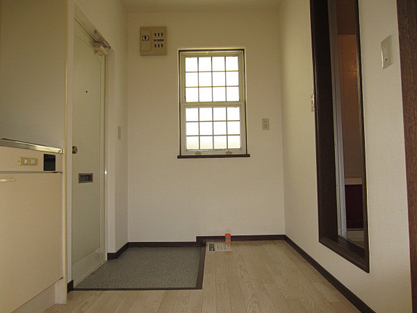 メゾンビューの玄関