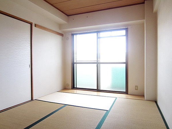 ドエル岸和田の和室|きれいな和室です