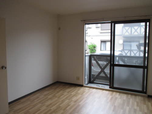 ガーデンタウン清水B棟の居間・リビング