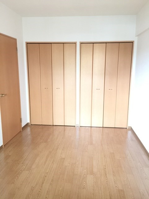 ベルナードサーモスの内装|ゆったり過ごせる居間です
