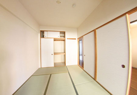 シャルマンフジエスト岸和田の和室|和室ならではの温かな和の空間で寛ぎの時間を過ごせます
