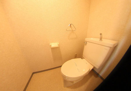 シャルマンフジエスト岸和田のトイレ|清潔感のあるトイレです