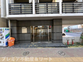 【エントランス】