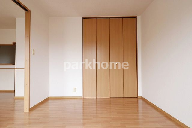 IVY COURTB棟の洋室|コンパクトで使いやすい洋室です
※間取り反転の場合あり