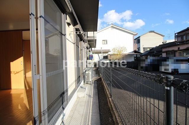 IVY COURTB棟のバルコニー|陽当たり良好なバルコニーです