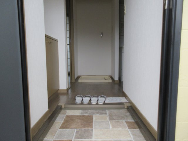 アムールKOHBEの玄関