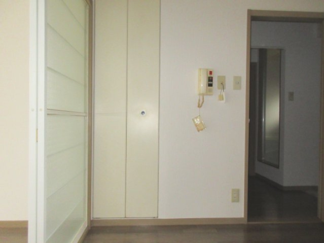 アムールKOHBEの居間・リビング