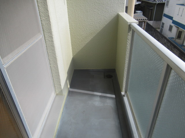 ハイフラット静徳のバルコニー