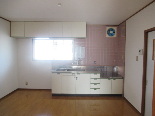 ハイフラット静徳の居間・リビング