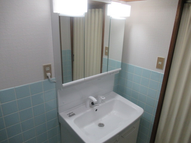 ハイフラット静徳の洗面所