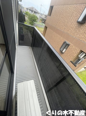 【バルコニー】 | ディアスしまなみB棟 | 外からの目が気にならないバルコニーで洗濯物が干せます