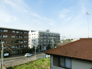 【展望】 | バルコニーからの開放感ある眺望。 （※参考写真）